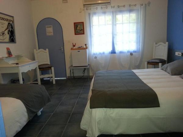 Motel La Croque Sel Каркассонн Екстер'єр фото